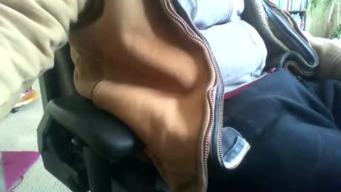 Snapshot of severeadversity chatting on January 4, 9:32 am severeadversity online show from January 4, 9:32 am