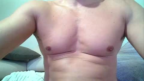 Snapshot of sex_machine_19 chatting on July 30, 9:41 am SEX MACHINE 19 online show from July 30, 9:41 am