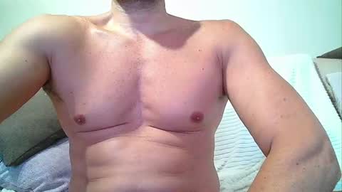 Snapshot of sex_machine_19 chatting on July 31, 9:19 am SEX MACHINE 19 online show from July 31, 9:19 am