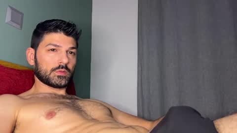 Snapshot of sexfriendch chatting on February 27, 12:10 am Lucenzo online show from February 27, 12:10 am