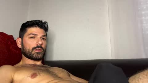 Snapshot of sexfriendch chatting on December 17, 10:32 am Lucenzo online show from December 17, 10:32 am