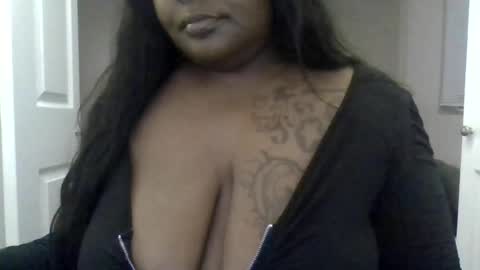 sexichocchic online show from August 5, 7:55 am
