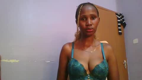 Snapshot of sexie_love chatting on March 3, 11:00 am Nancy online show from March 3, 11:00 am