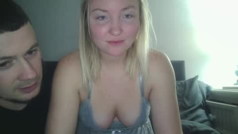 Snapshot of sexiirose22 chatting on February 11, 3:40 am Rose online show from February 11, 3:40 am