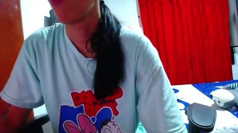 Snapshot of sexmilkdirty chatting on November 25, 12:43 am sexmilkdirty online show from November 25, 12:43 am