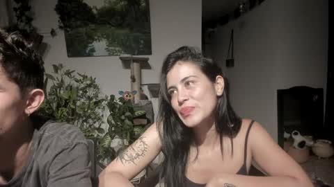         online show from April 8, 11:37 pm