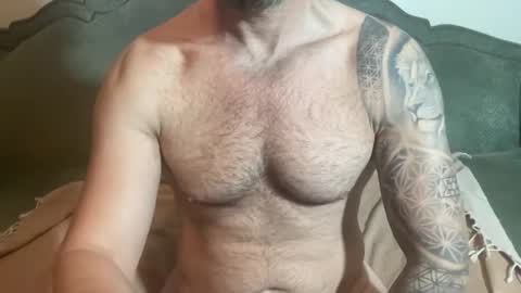 Snapshot of sexologistbull chatting on May 16, 10:52 pm SexologistBull online show from May 16, 10:52 pm