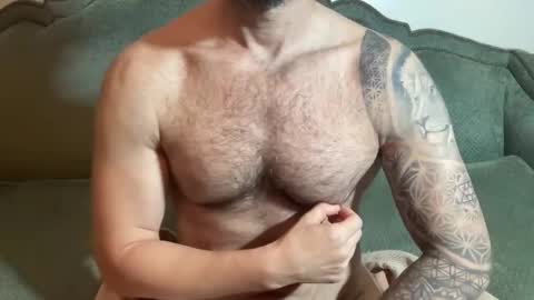 Snapshot of sexologistbull chatting on June 9, 6:52 pm SexologistBull online show from June 9, 6:52 pm