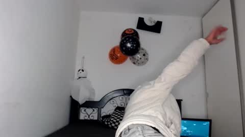 Snapshot of sexseason777 chatting on October 27, 2:59 am STIIV G online show from October 27, 2:59 am