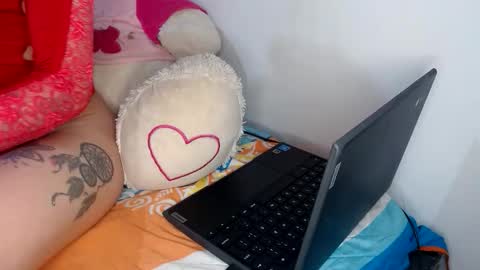 Snapshot of sexseason777 chatting on November 18, 10:03 pm STIIV G online show from November 18, 10:03 pm