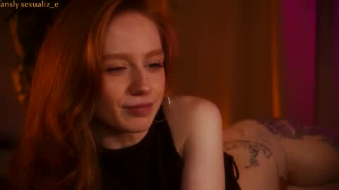 Snapshot of sexualiz_e chatting on September 23, 10:57 pm Liz online show from September 23, 10:57 pm