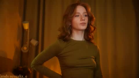 Snapshot of sexualiz_e chatting on November 10, 8:52 pm Liz online show from November 10, 8:52 pm