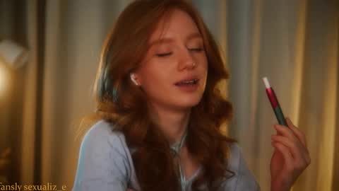 Snapshot of sexualiz_e chatting on November 15, 10:37 pm Liz online show from November 15, 10:37 pm