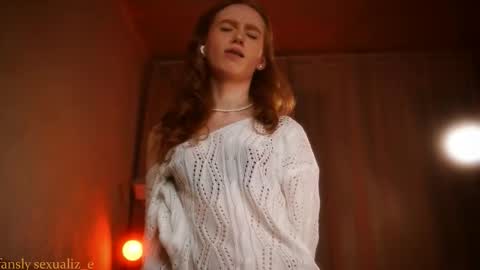 Snapshot of sexualiz_e chatting on November 24, 8:52 pm Liz online show from November 24, 8:52 pm