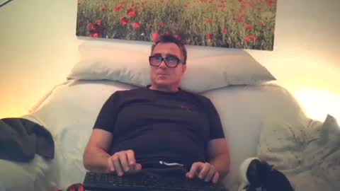 Snapshot of sexurbation chatting on December 24, 11:11 pm Sexurbation online show from December 24, 11:11 pm