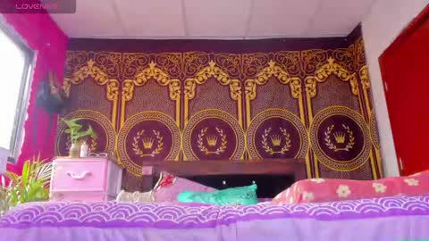 Tifanny Benitez  online show from March 16, 3:05 pm