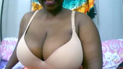 sexxi_ebony online show from November 20, 7:57 pm