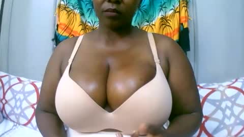 sexxi_ebony online show from December 3, 1:57 am
