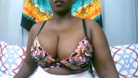 sexxi_ebony online show from December 3, 2:04 pm