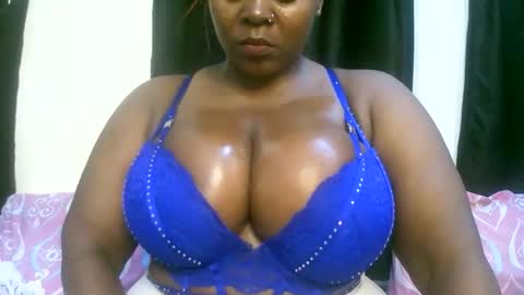 sexxi_ebony online show from May 9, 8:58 pm