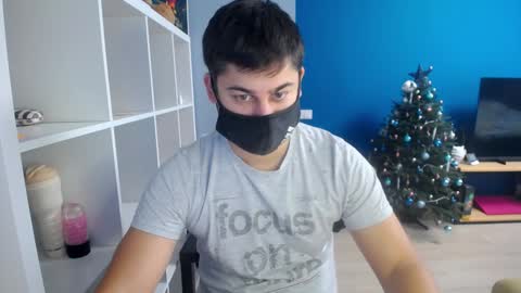 Snapshot of sexxxdickbig chatting on December 26, 9:22 am Tommy online show from December 26, 9:22 am