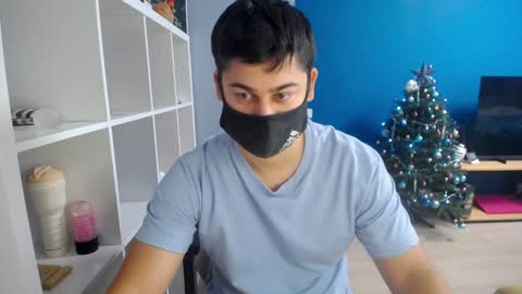 Snapshot of sexxxdickbig chatting on December 30, 7:26 am Tommy online show from December 30, 7:26 am