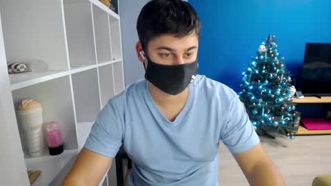 Snapshot of sexxxdickbig chatting on December 30, 3:13 pm Tommy online show from December 30, 3:13 pm