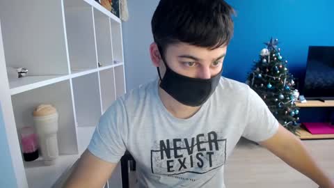 Snapshot of sexxxdickbig chatting on January 6, 7:52 am Tommy online show from January 6, 7:52 am