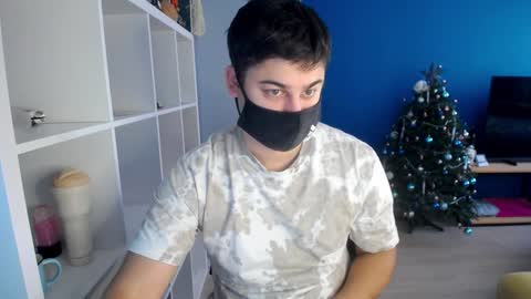 Snapshot of sexxxdickbig chatting on January 7, 9:40 am Tommy online show from January 7, 9:40 am