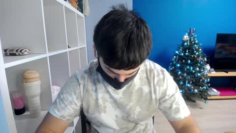 Snapshot of sexxxdickbig chatting on January 8, 7:13 pm Tommy online show from January 8, 7:13 pm