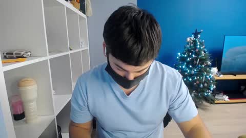 Snapshot of sexxxdickbig chatting on January 14, 8:26 pm Tommy online show from January 14, 8:26 pm