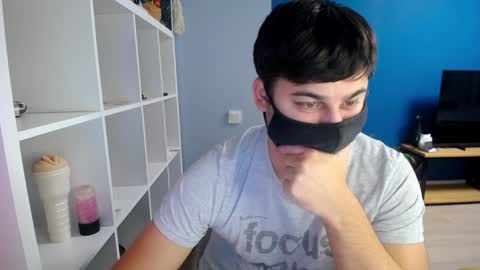 Snapshot of sexxxdickbig chatting on January 22, 7:24 pm Tommy online show from January 22, 7:24 pm