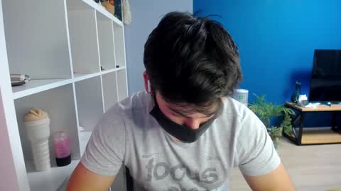 Snapshot of sexxxdickbig chatting on January 23, 8:24 pm Tommy online show from January 23, 8:24 pm