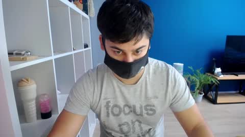 Snapshot of sexxxdickbig chatting on January 25, 8:53 am Tommy online show from January 25, 8:53 am