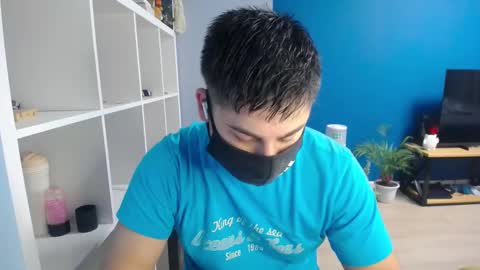 Snapshot of sexxxdickbig chatting on February 18, 7:09 pm Tommy online show from February 18, 7:09 pm