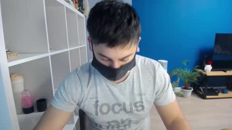 Snapshot of sexxxdickbig chatting on February 19, 7:27 pm Tommy online show from February 19, 7:27 pm