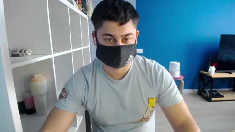 Snapshot of sexxxdickbig chatting on March 3, 1:09 pm Tommy online show from March 3, 1:09 pm