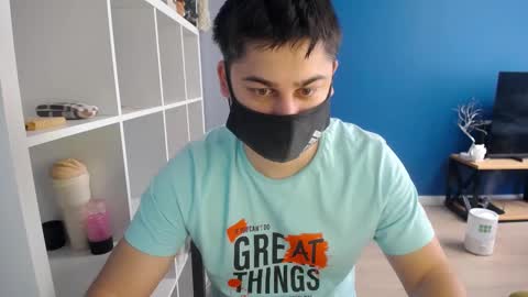 Snapshot of sexxxdickbig chatting on March 10, 7:32 am Tommy online show from March 10, 7:32 am