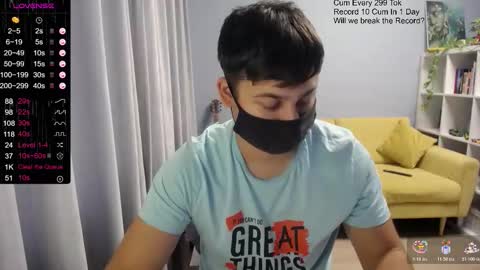 Snapshot of sexxxdickbig chatting on October 29, 7:32 am Tommy online show from October 29, 7:32 am