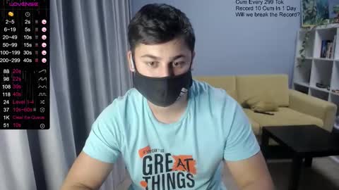 Snapshot of sexxxdickbig chatting on October 30, 7:58 pm Tommy online show from October 30, 7:58 pm