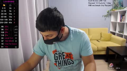 Snapshot of sexxxdickbig chatting on November 1, 7:43 am Tommy online show from November 1, 7:43 am