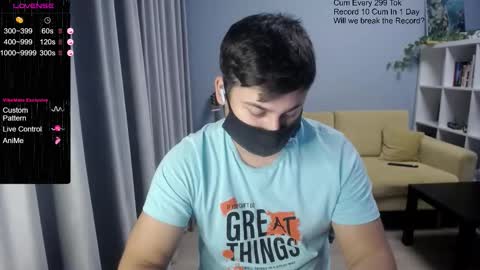 Snapshot of sexxxdickbig chatting on November 1, 7:49 pm Tommy online show from November 1, 7:49 pm