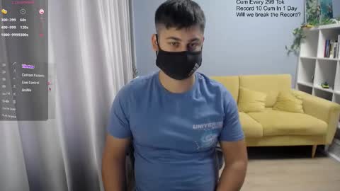 Snapshot of sexxxdickbig chatting on November 14, 9:30 am Tommy online show from November 14, 9:30 am