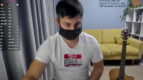 Snapshot of sexxxdickbig chatting on November 21, 7:56 pm Tommy online show from November 21, 7:56 pm