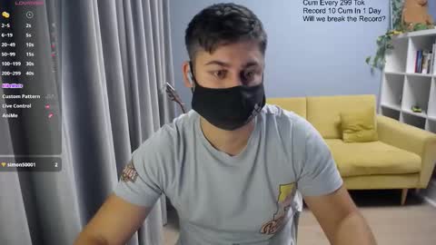 Snapshot of sexxxdickbig chatting on November 23, 8:52 pm Tommy online show from November 23, 8:52 pm