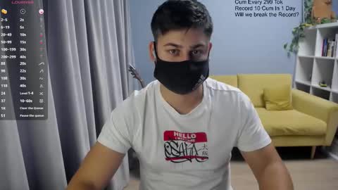 Snapshot of sexxxdickbig chatting on November 24, 11:54 am Tommy online show from November 24, 11:54 am