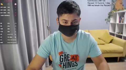 Snapshot of sexxxdickbig chatting on December 1, 7:24 am Tommy online show from December 1, 7:24 am