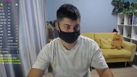 Snapshot of sexxxdickbig chatting on June 7, 8:07 am Tommy online show from June 7, 8:07 am