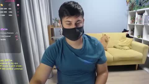 Snapshot of sexxxdickbig chatting on July 16, 7:53 pm Tommy online show from July 16, 7:53 pm