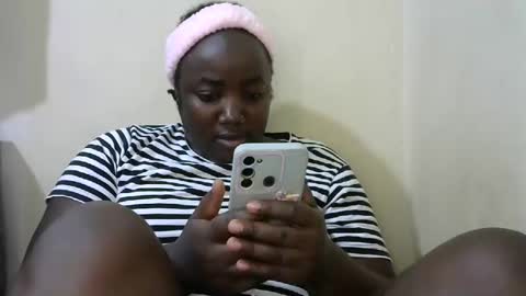 Snapshot of sexxy_bree chatting on February 13, 11:58 pm sexxy_bree online show from February 13, 11:58 pm